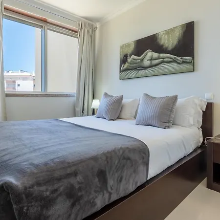 Apartment Cozy Beachside Retreat In By Lovelystay *